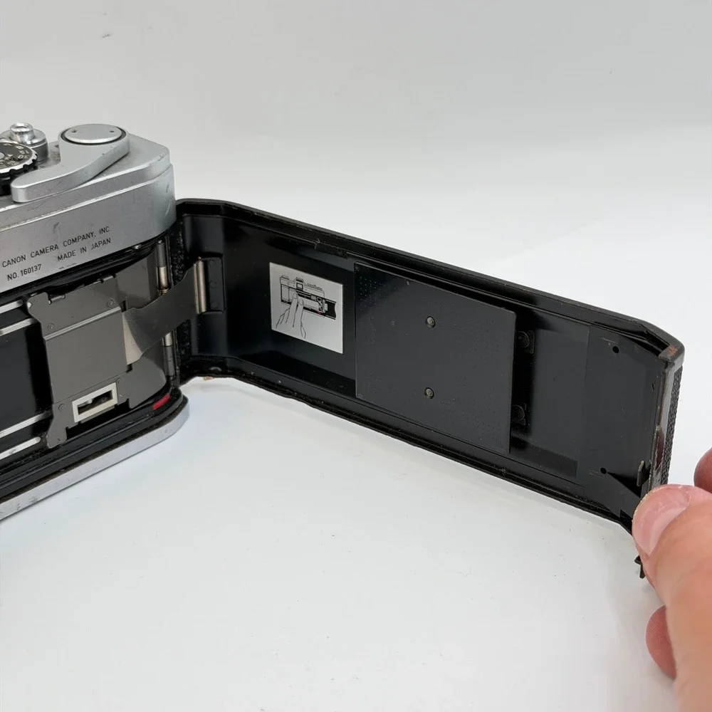 Canon FT QL 35mm SLR Film Camera Body Silver Vintage Made in Japan 160137